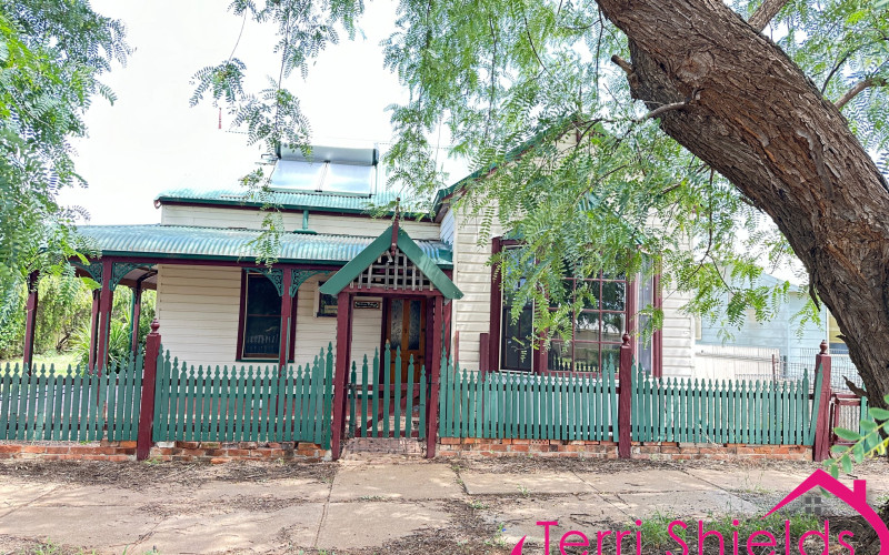 49 Cobar St, Nyngan, NSW 2825 Australia